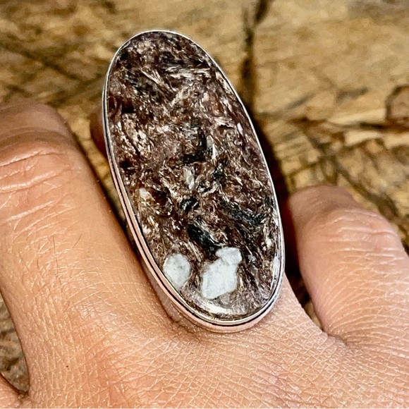 Dark Charoite Ring Size 7 - Picture 4 of 6